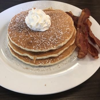 Oscar's All American Grill - Churo Pancakes - Breakfast & Brunch Near Me - South Windsor, Connecticut
