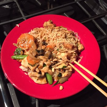 Bamboo Bistro - Pad Thai and Thai basil - Asian Fusion Near Me - Austin, Texas Bamboo Bistro - Pad Thai and Thai basil - Asian Fusion Near Me - Austin, Texas