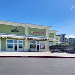 Waikoloa Plaza - Strip-mall style retail shops, mixed with some fully-detached and big-box stores.