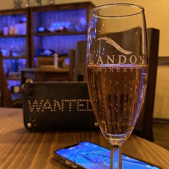 Landon Winery - Sparkling dry... perfect! - Wine Tasting Room Near Me - Grapevine, Texas Landon Winery - Sparkling dry... perfect! - Wine Tasting Room Near Me - Grapevine, Texas