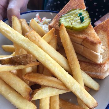 Sou'Wester Gift & Restaurant - Grilled cheese and fries - Arts & Crafts Near Me - Peggy's Cove, Nova Scotia