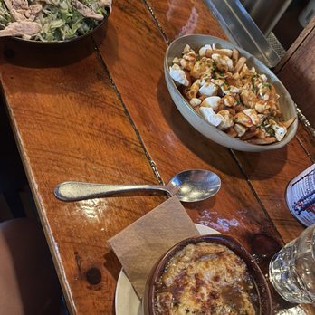Q-de-Sac - Poutine, French onion soup, chicken Caesar salad - Gastropubs Near Me - Quebec City, Quebec Q-de-Sac - Poutine, French onion soup, chicken Caesar salad - Gastropubs Near Me - Quebec City, Quebec