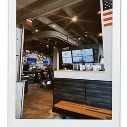 Walk-On’s Sports Bistreaux - Tampa Midtown - Indoor area
