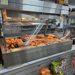 Hess Mart - Fried food choices.