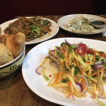 Khantong Thai Kitchen - Thai Near Me - Woodside, New York