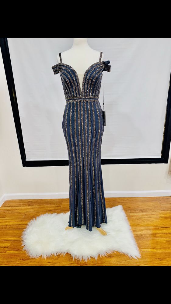 DREAM DRESSES 13 Photos 1615 E Plaza Blvd, National City