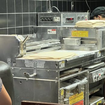 Marugame Udon - Noodle Machine - Japanese Near Me - Honolulu, Hawaii