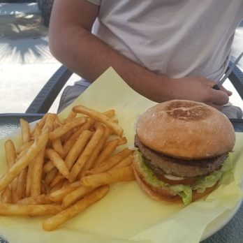 Night & Day Cafe - Good solid diner burger - Beer Bar Near Me - Coronado, California