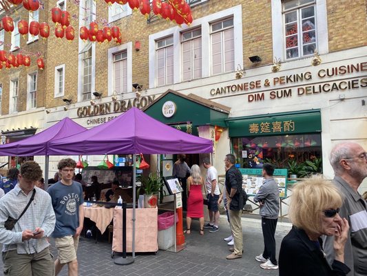 Golden Dragon (Chinatown) by null