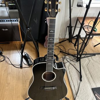 Neely Guitar Repairs - Guitar Stores Near Me - Los Angeles, California Neely Guitar Repairs - Guitar Stores Near Me - Los Angeles, California