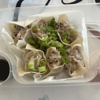 Wu's Shanghai Dumpling - Pork wonton dumplings steamed - Chinese Near Me - Monroe Township, New Jersey Wu's Shanghai Dumpling - Pork wonton dumplings steamed - Chinese Near Me - Monroe Township, New Jersey
