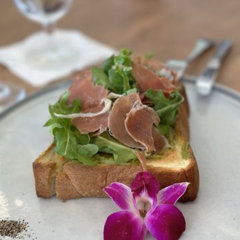Waikiki Leia - Avocado toast - Wedding Chapels Near Me - Honolulu, Hawaii Waikiki Leia - Avocado toast - Wedding Chapels Near Me - Honolulu, Hawaii