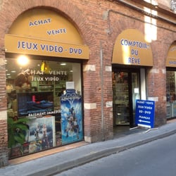 Au Comptoir du Rêve - Vitrine exterieure du comptoir du reve