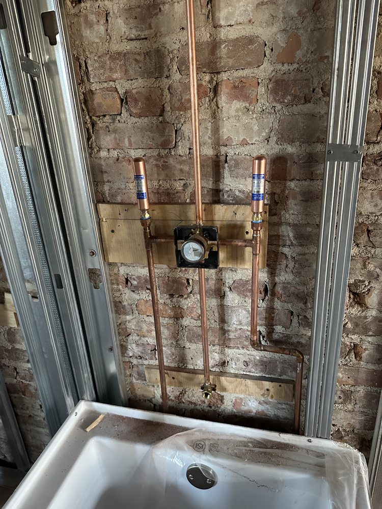 Slide of Pllumai Contracting