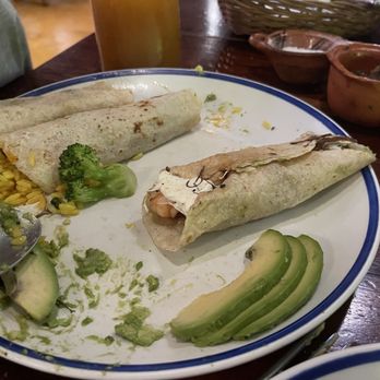 La Cueva del Chango - Modified shrimp and cheese quesadilla (does not include rice) - Eastern Mexican Near Me - Playa del Carmen, ROO