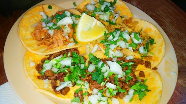 Tony's Tacos by null