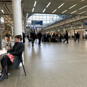 St Pancras International - St pancras - Train Stations Near Me - London, XGL