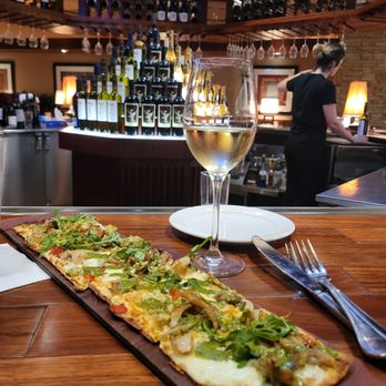 Seasons 52 - Flatbread and wine - New American Near Me - Mclean, Virginia