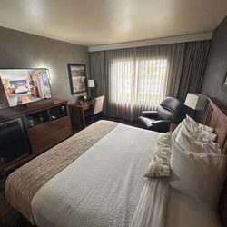 C'mon Inn Hotel & Suites - Bozeman - Room interior