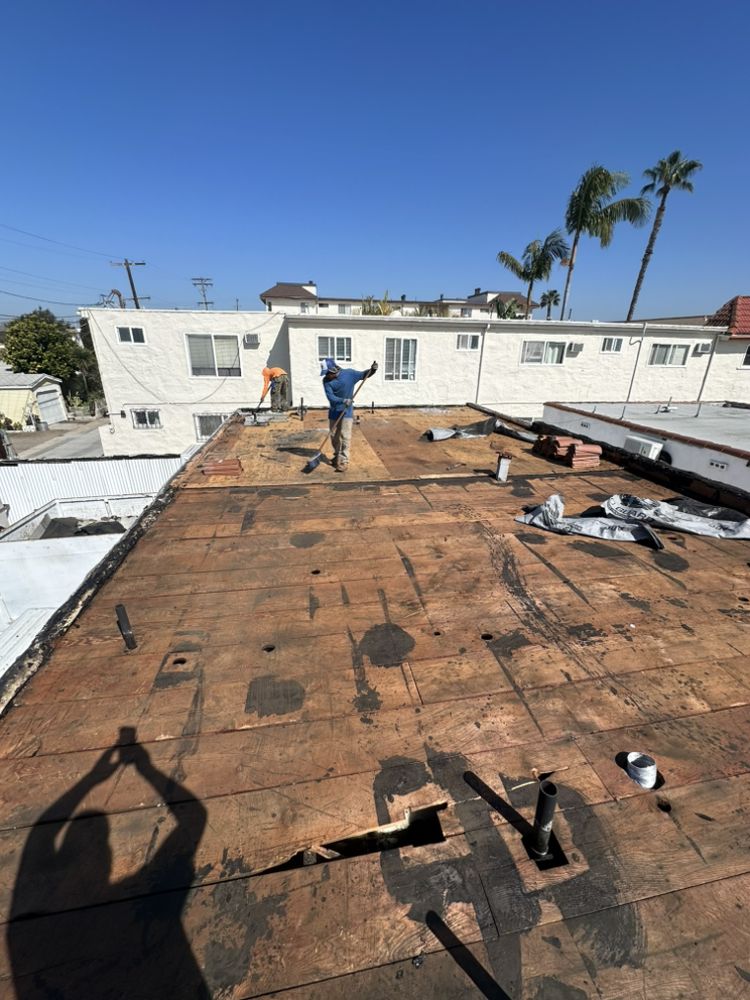 Slide of R&M Roofing