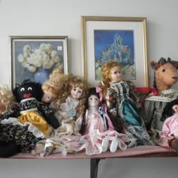 St Veronica Thrift Shop