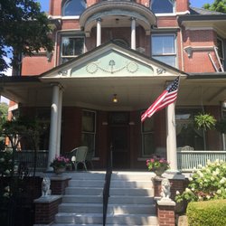 AC Thomas House - The entrance and portico