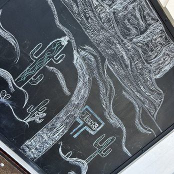 Jen's Seventh Ave Cafe - Outdoor decor - Breakfast & Brunch Near Me - Prescott Valley, Arizona