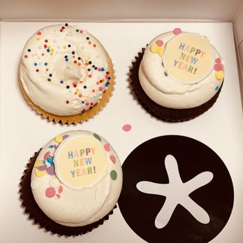 Georgetown Cupcake - Yum! - Bakeries Near Me - Bethesda, Maryland