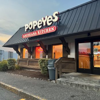 Popeyes Louisiana Kitchen - Fast Food Near Me - North Bend, Washington Popeyes Louisiana Kitchen - Fast Food Near Me - North Bend, Washington