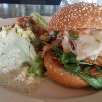 Roots Restaurant and Bar - New American Near Me - Camas, Washington