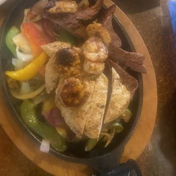 Miguel's Cocina - Fajitas Supremo - Mexican Near Me - Coronado, California