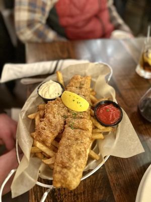 Lola's Lakehouse by null