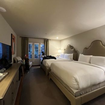Mill Valley Inn - Double Queen Room facing redwoods & creek - Hotels Near Me - Mill Valley, California