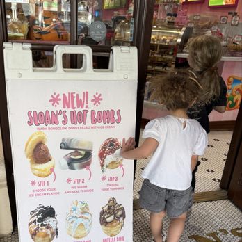 Sloan's - Mizner Park - Ice Cream & Frozen Yogurt Near Me - Boca Raton, Florida Sloan's - Mizner Park - Ice Cream & Frozen Yogurt Near Me - Boca Raton, Florida