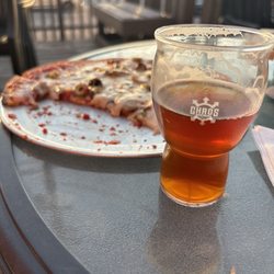 Chaos Brewing - Pizza and red ale