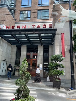 L'Hermitage Vancouver by null