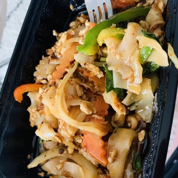 Noodle Wave - Pad kee mow - Thai Near Me - Garland, Texas Noodle Wave - Pad kee mow - Thai Near Me - Garland, Texas