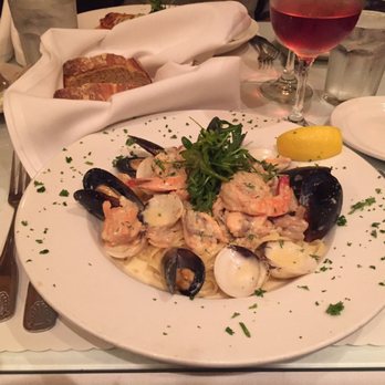 Luna Restaurant - Frutti di mare - Italian Near Me - Concord, California
