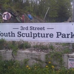 3rd Street Youth Sculpture Park - Park sign