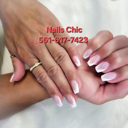 Nails Chic - French simple design
