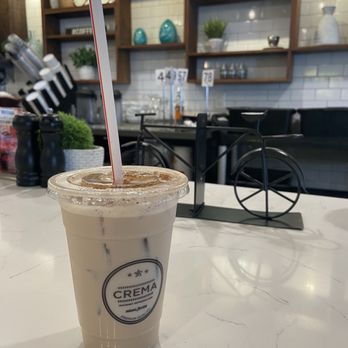 Crema Gourmet - 16 oz. Iced Chai Latte - Breakfast & Brunch Near Me - Miami, Florida