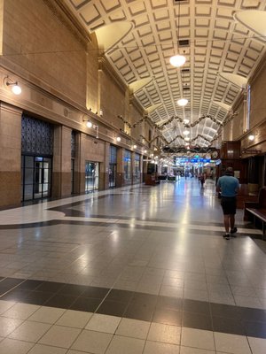 Adelaide Railway Station by null