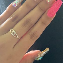 Top Ten Nails - Manicure