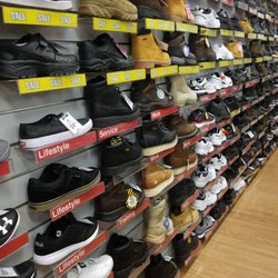 nearest big 5 shoe store