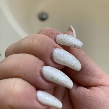 Modern’s Nails And Spa - Chunky nails, and again space between cuticles and polish. - Nail Salons Near Me - Chandler, Arizona Modern’s Nails And Spa - Chunky nails, and again space between cuticles and polish. - Nail Salons Near Me - Chandler, Arizona