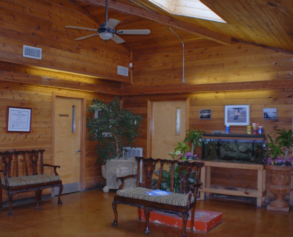 ANIMAL MEDICAL PROFESSIONALS OF OOLTEWAH 5620 Main St, Ooltewah