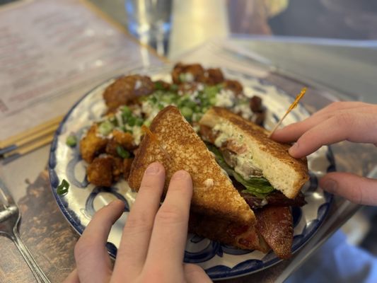 Dove's Luncheonette by null