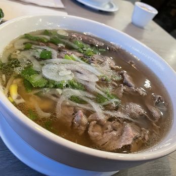 Pho Hoan Pasteur Gardena - The Tendoroni Tendon! - Vietnamese Near Me - Gardena, California