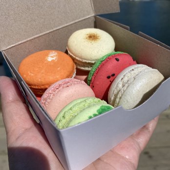 Bon Macaron Patisserie - Box of 8 macarons because 6 are not enough - Bakeries Near Me - Vancouver, British Columbia Bon Macaron Patisserie - Box of 8 macarons because 6 are not enough - Bakeries Near Me - Vancouver, British Columbia