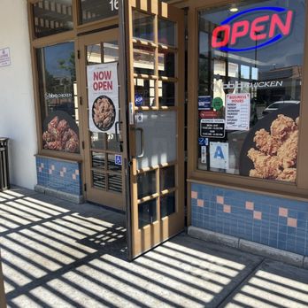 bb.q Chicken Vista - front - Chicken Shop Near Me - Vista, California bb.q Chicken Vista - front - Chicken Shop Near Me - Vista, California